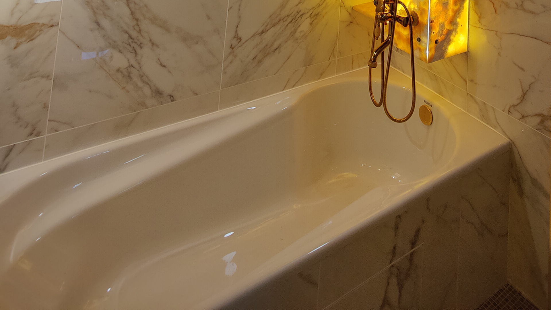 plombier agde hotel